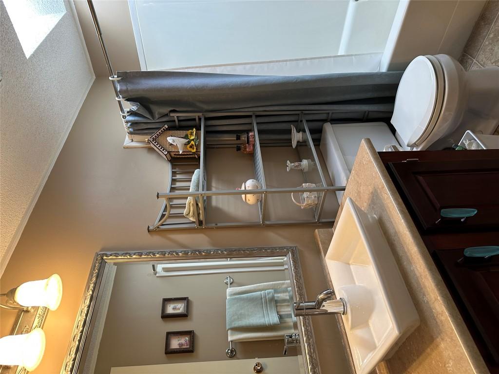 









5484


25

Avenue, A6,
Vernon,




BC
V1T 7A8

