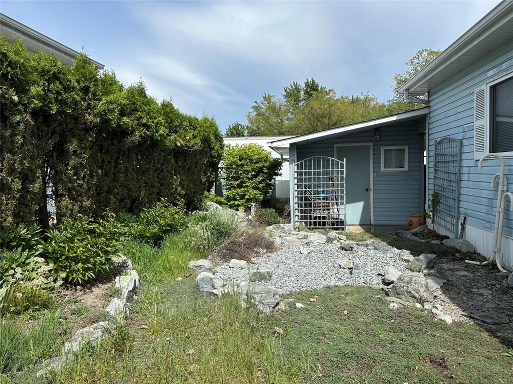 









5484


25

Avenue, A6,
Vernon,




BC
V1T 7A8

