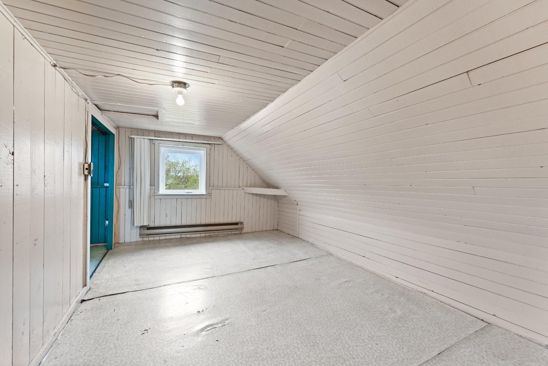 









273


94e Avenue

,
Saint-Blaise-sur-Richelieu,




QC
J0J1W0

