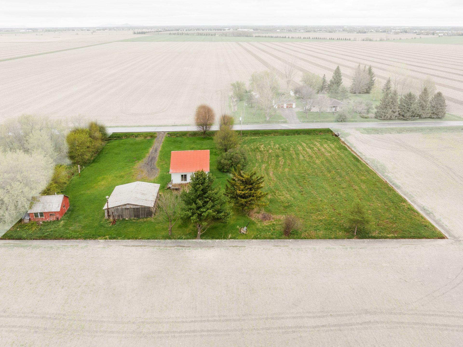 









273


94e Avenue

,
Saint-Blaise-sur-Richelieu,




QC
J0J1W0

