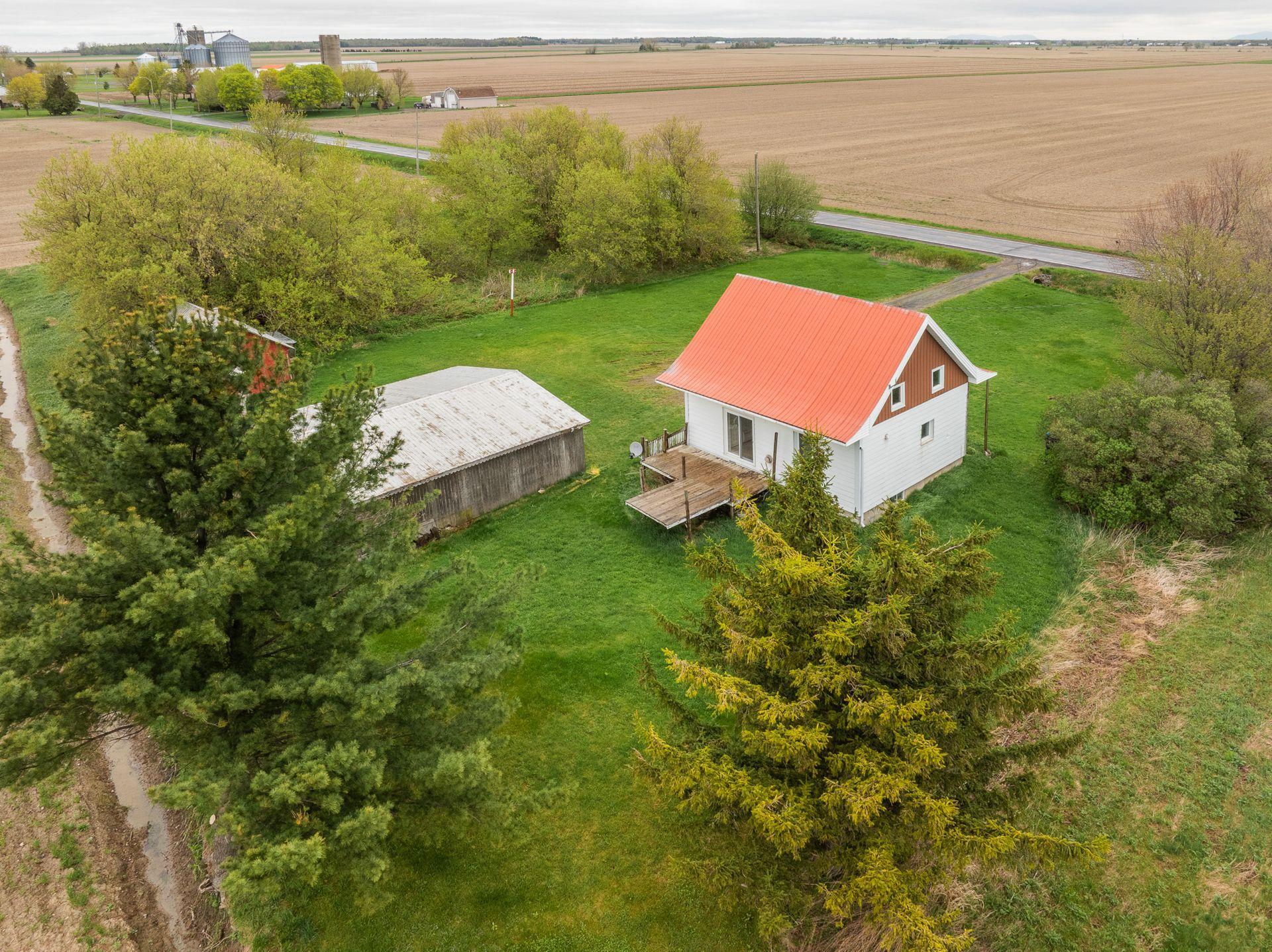 









273


94e Avenue

,
Saint-Blaise-sur-Richelieu,




QC
J0J1W0


