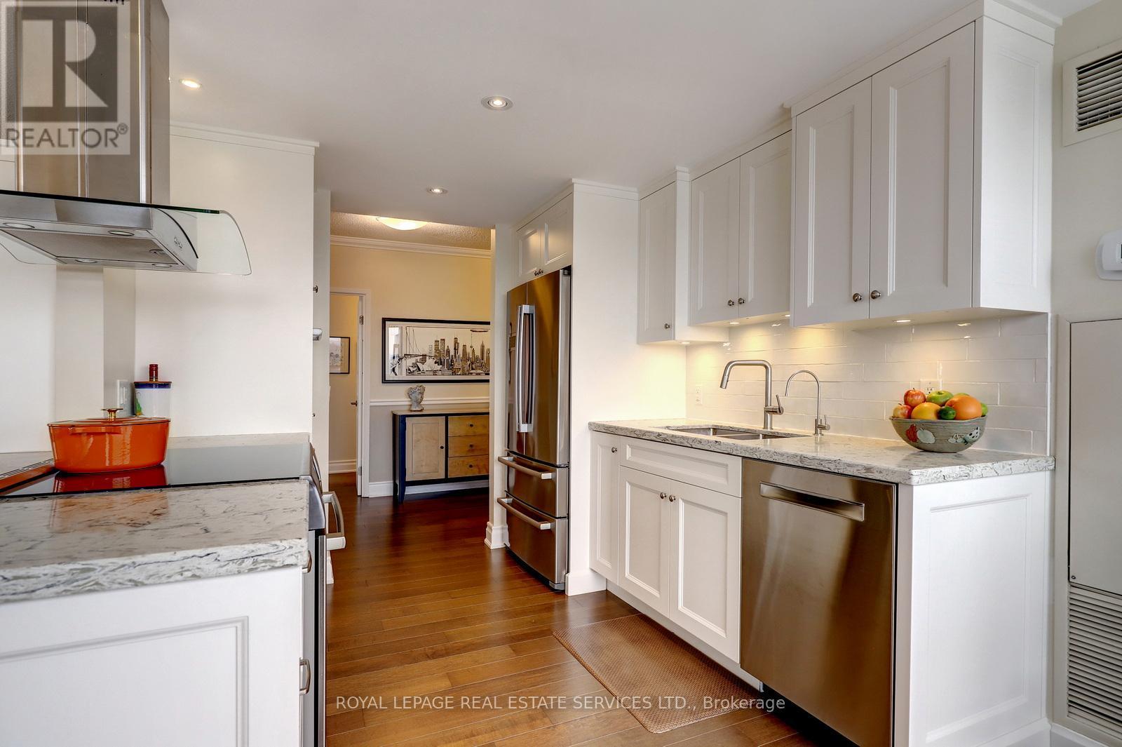 












PH11C - 2190 LAKESHORE ROAD

,
Burlington,




Ontario
L7R4K1

