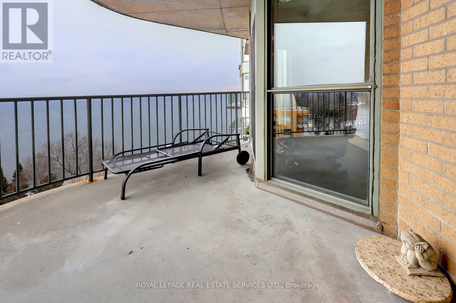 












PH11C - 2190 LAKESHORE ROAD

,
Burlington,




Ontario
L7R4K1

