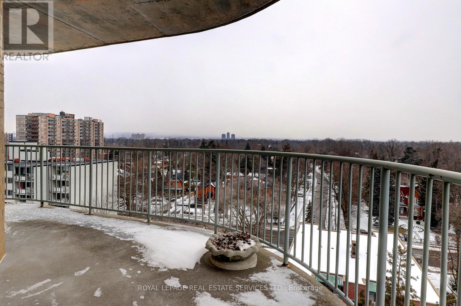 












PH11C - 2190 LAKESHORE ROAD

,
Burlington,




Ontario
L7R4K1

