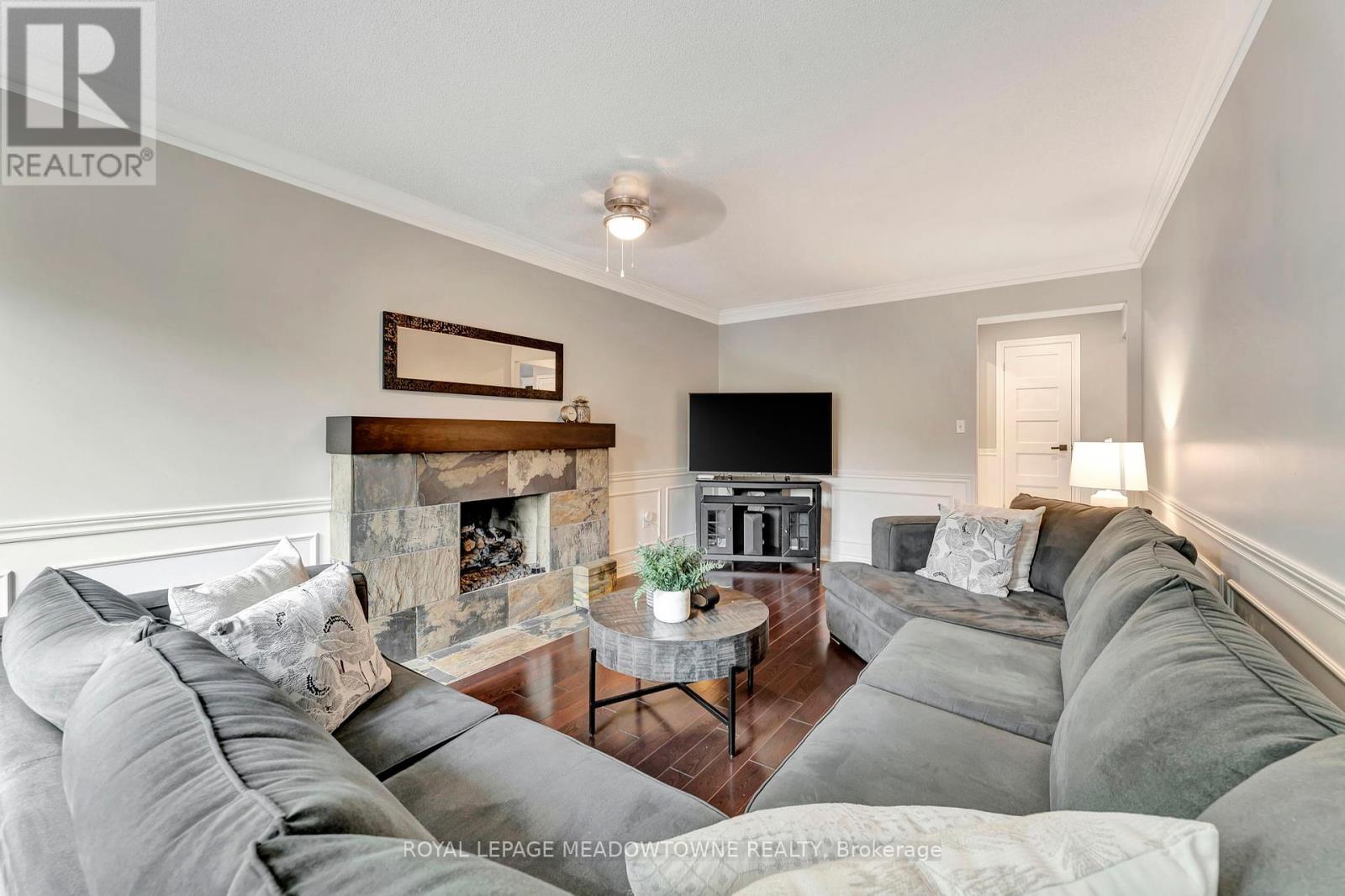 












2008 PEAK PLACE

,
Oakville,




Ontario
L6H5T2

