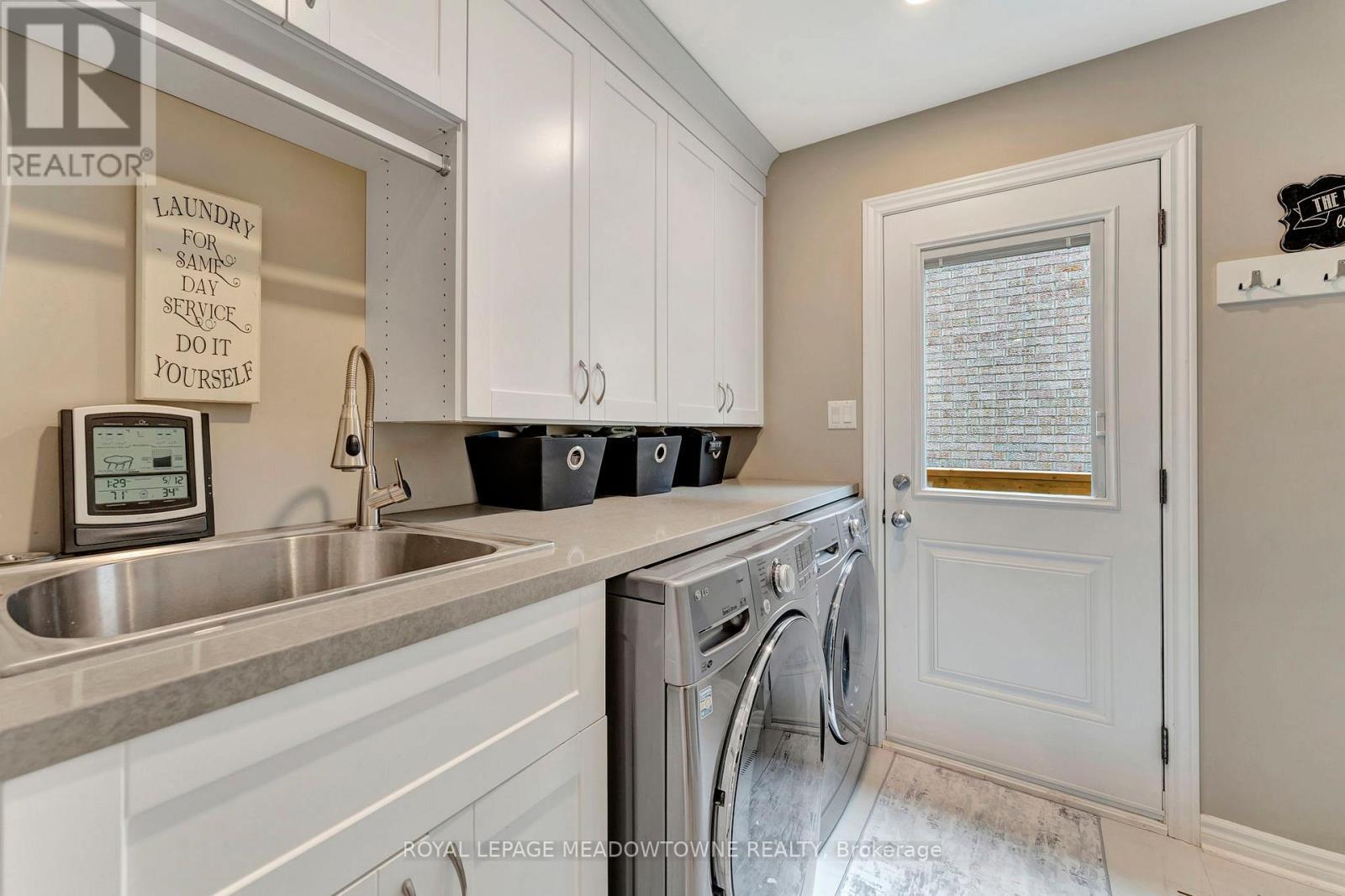 












2008 PEAK PLACE

,
Oakville,




Ontario
L6H5T2

