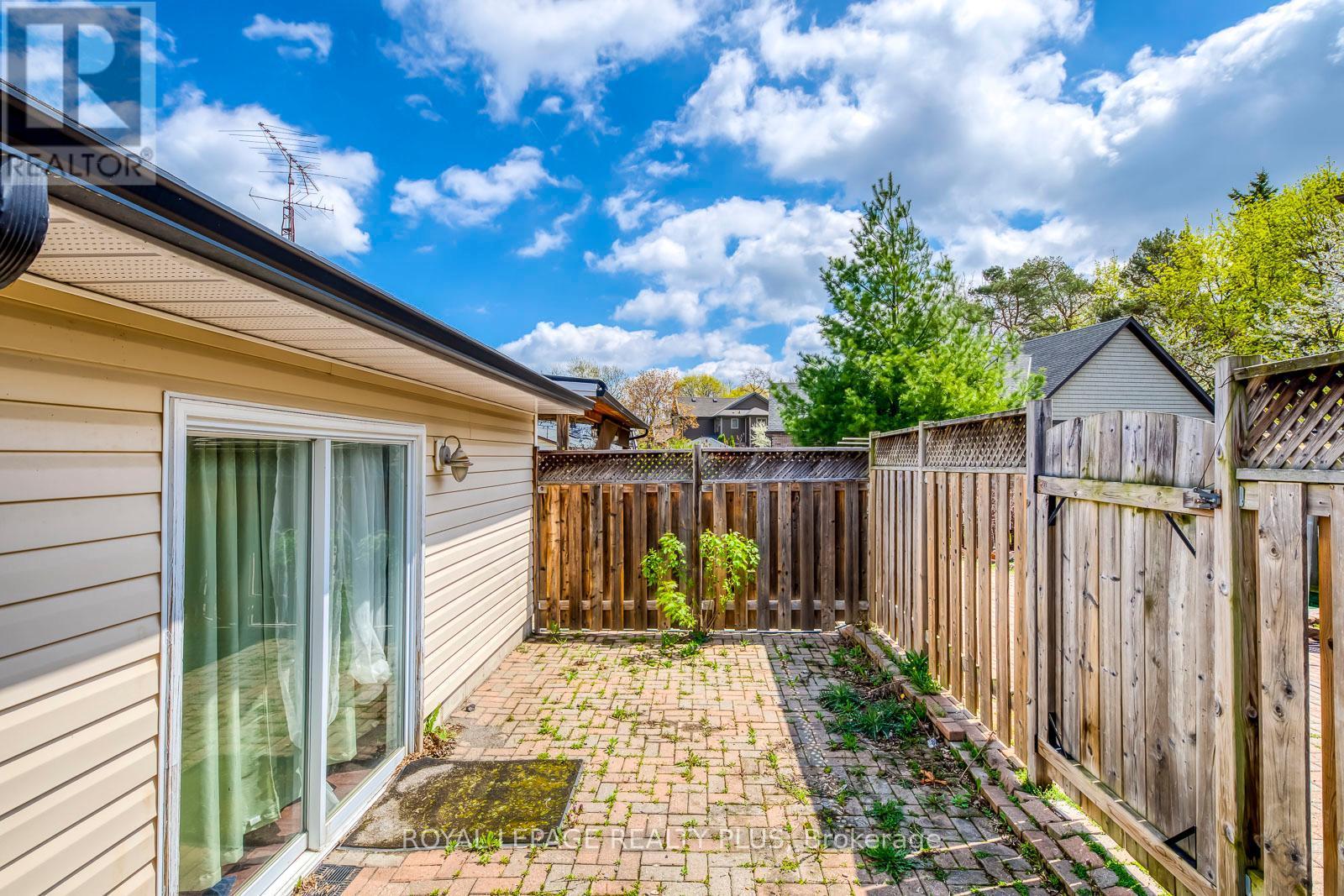 












128 PARNELL ROAD

,
St. Catharines,




Ontario
L2M1V4

