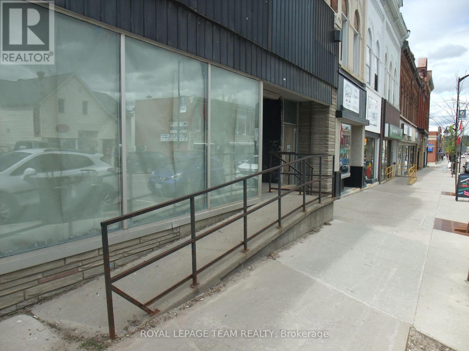 












278 RAGLAN STREET S

,
Renfrew,




Ontario
K7V1R4

