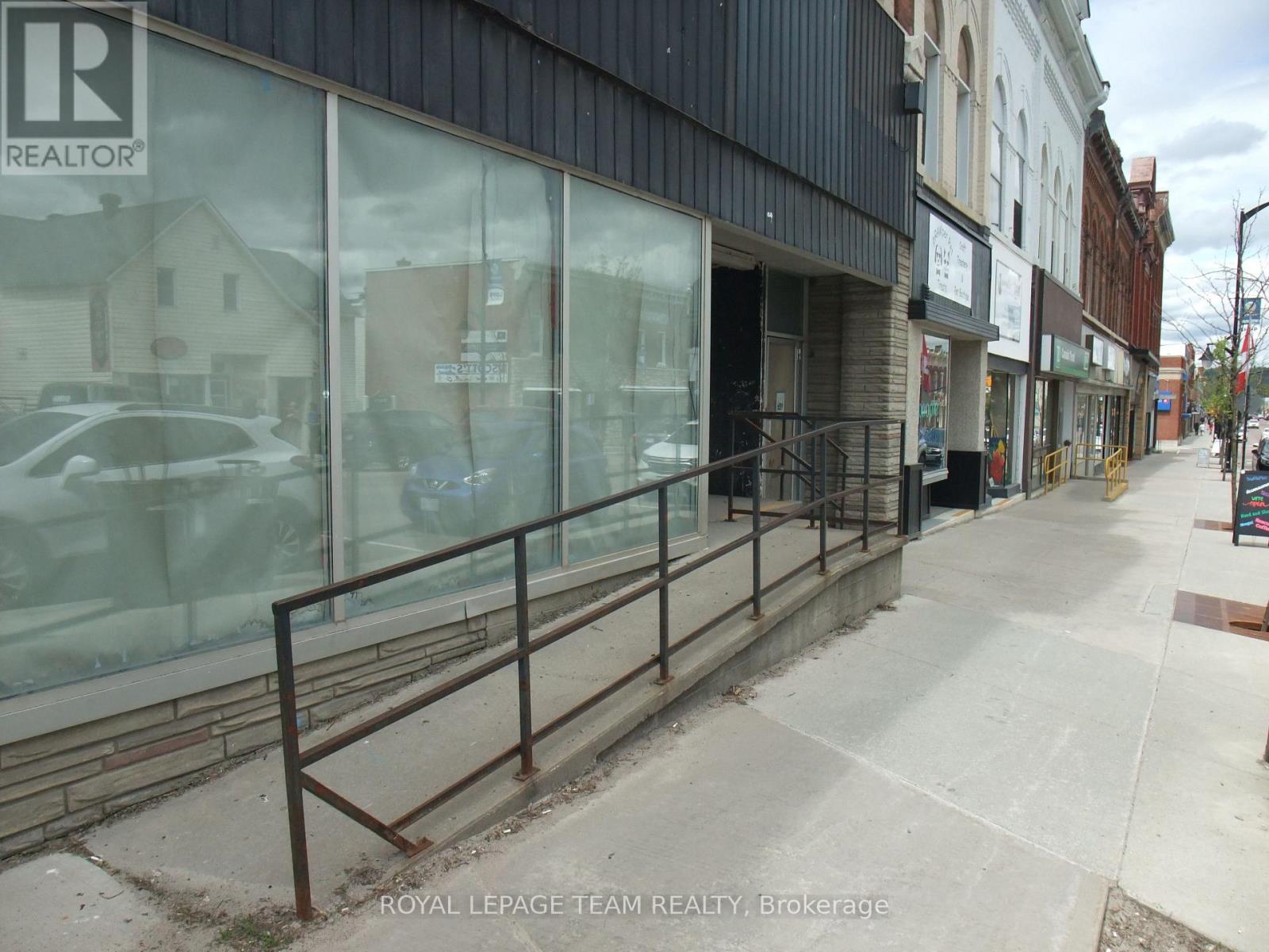 












278 RAGLAN STREET S

,
Renfrew,




Ontario
K7V1R4

