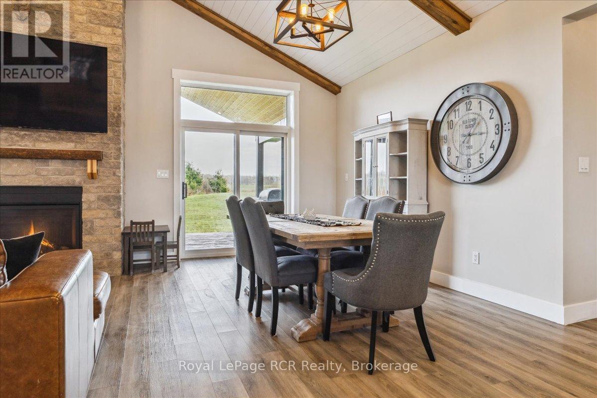 












438811 GREY 15 ROAD

,
Meaford,




Ontario
N4K5N3

