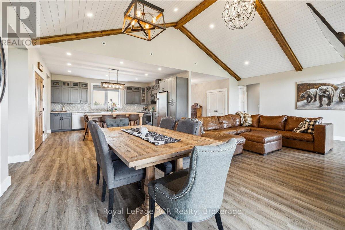 












438811 GREY 15 ROAD

,
Meaford,




Ontario
N4K5N3


