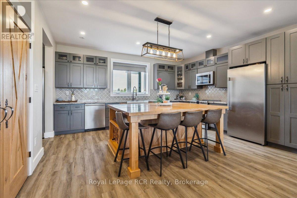 












438811 GREY 15 ROAD

,
Meaford,




Ontario
N4K5N3

