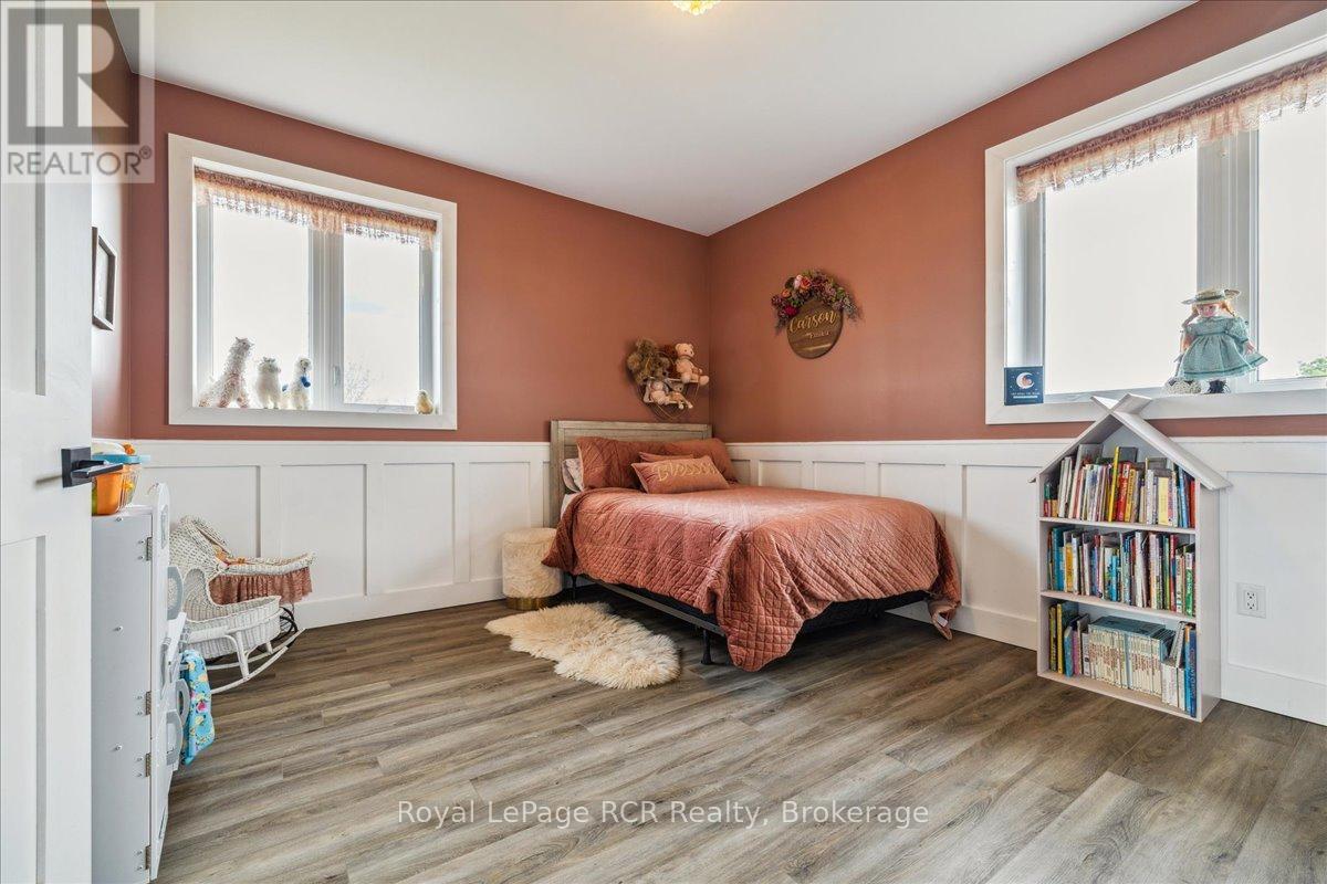 












438811 GREY 15 ROAD

,
Meaford,




Ontario
N4K5N3


