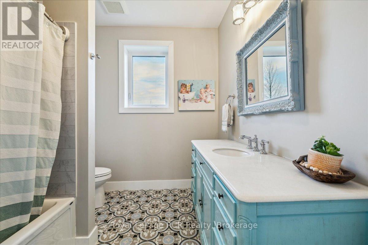 












438811 GREY 15 ROAD

,
Meaford,




Ontario
N4K5N3

