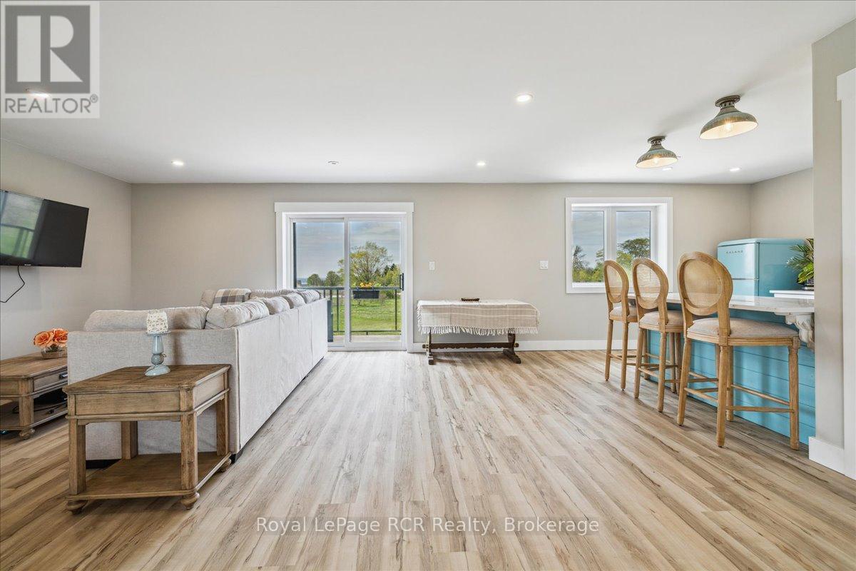 












438811 GREY 15 ROAD

,
Meaford,




Ontario
N4K5N3

