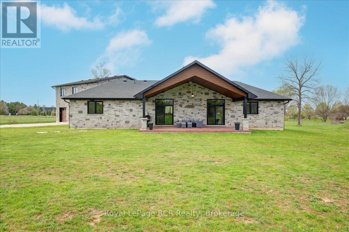 












438811 GREY 15 ROAD

,
Meaford,




Ontario
N4K5N3

