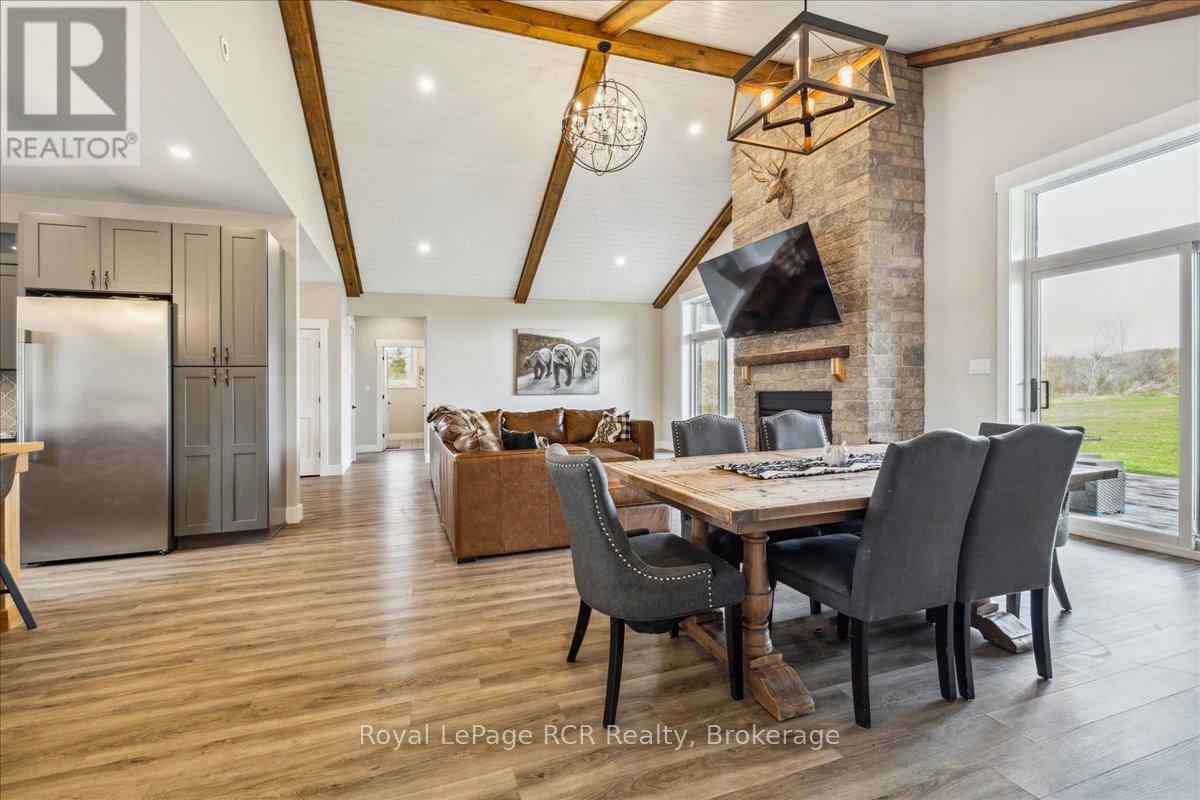 












438811 GREY 15 ROAD

,
Meaford,




Ontario
N4K5N3

