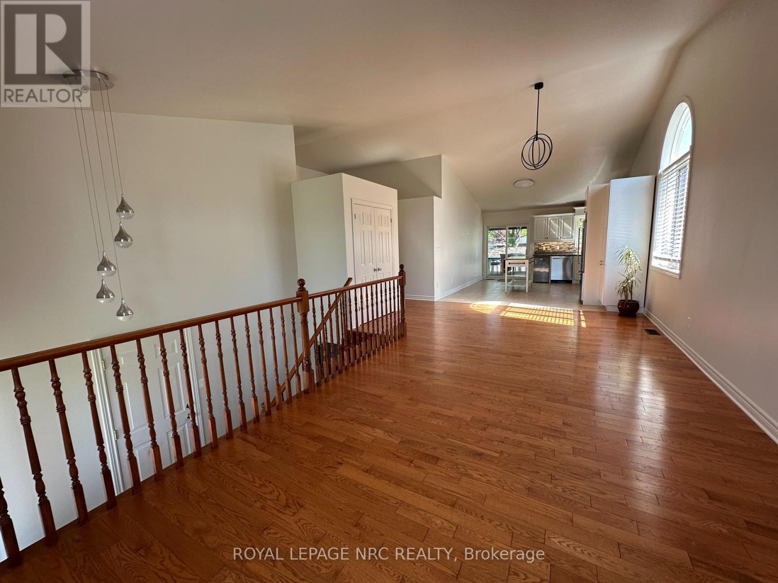 












3923 WEINBRENNER ROAD

,
Niagara Falls (Chippawa),




Ontario
L2G7Y1

