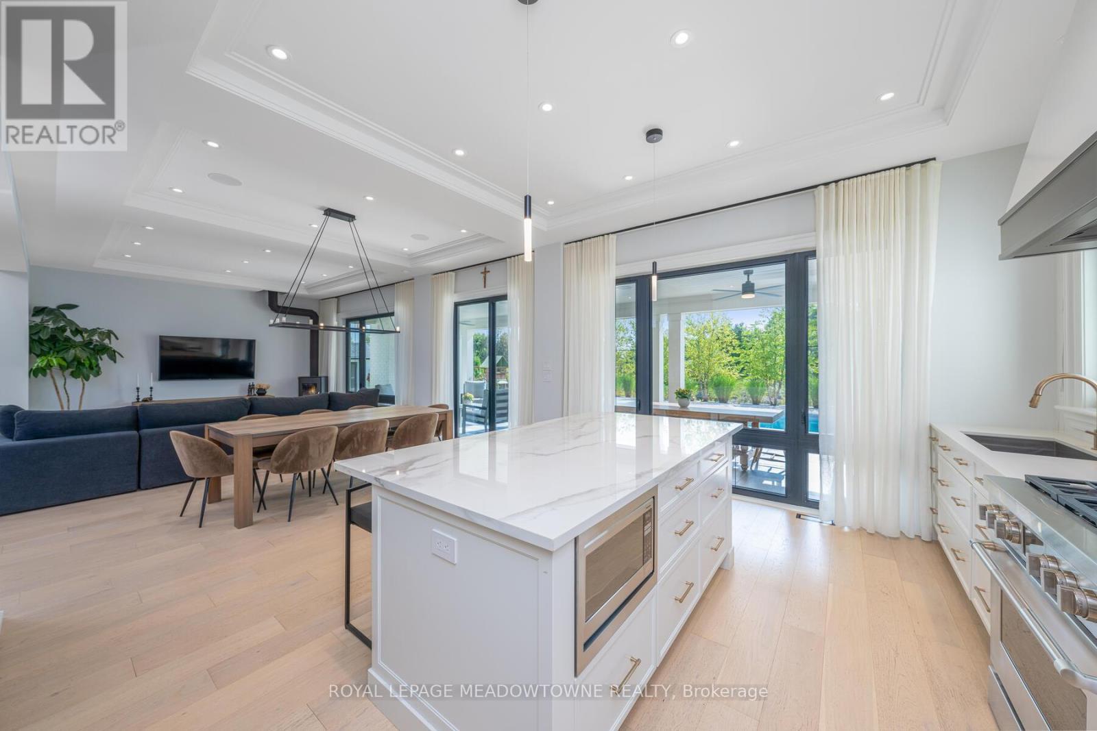 












9275 WELLINGTON RD 50

,
Erin,




Ontario
L7J2L8

