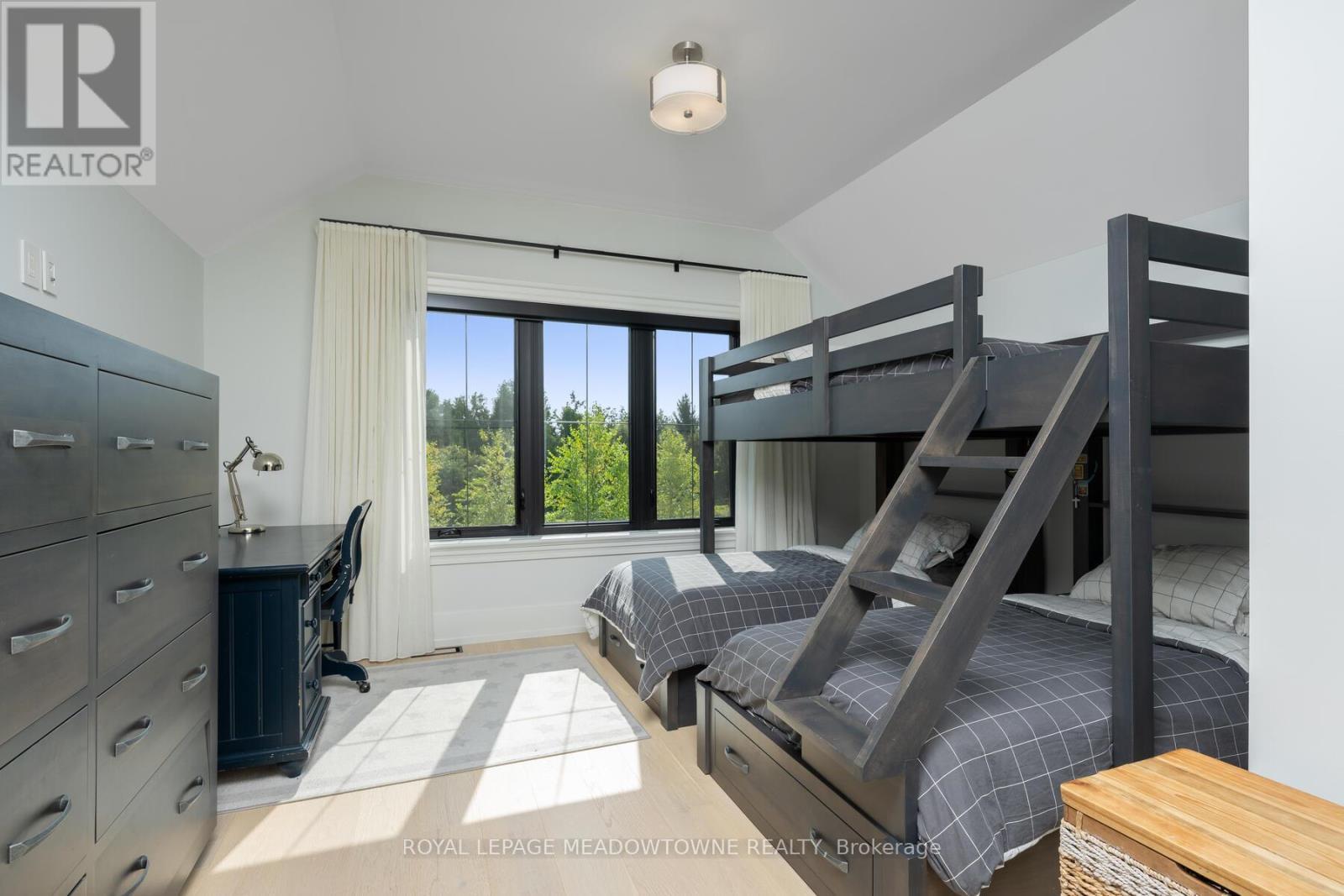 












9275 WELLINGTON RD 50

,
Erin,




Ontario
L7J2L8

