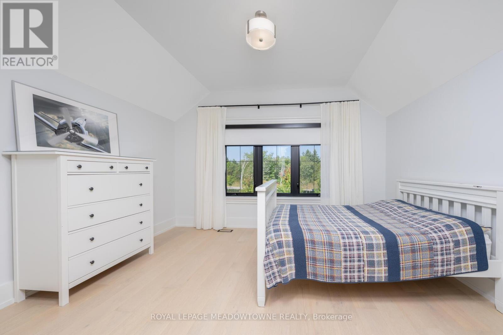 












9275 WELLINGTON RD 50

,
Erin,




Ontario
L7J2L8

