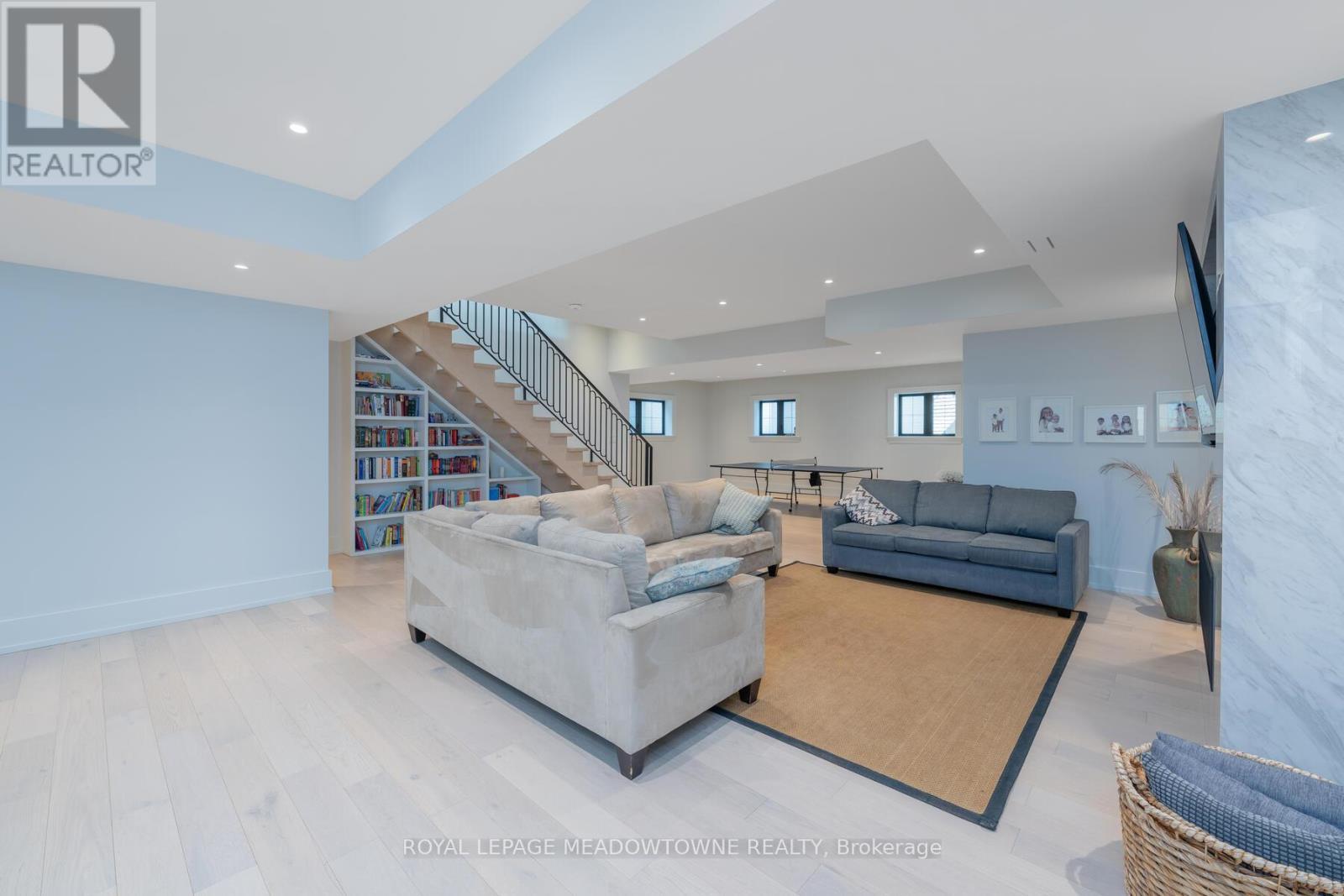 












9275 WELLINGTON RD 50

,
Erin,




Ontario
L7J2L8

