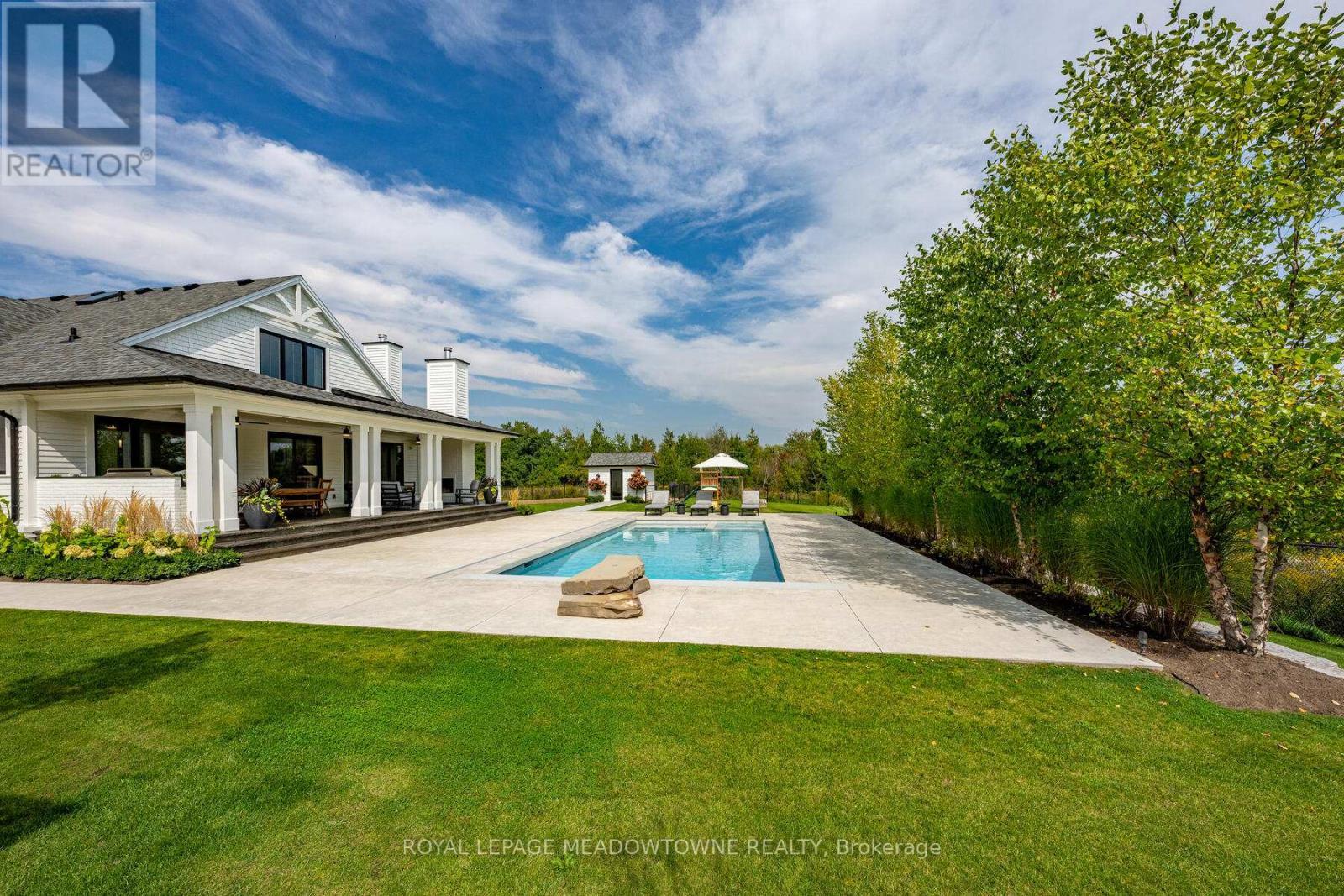 












9275 WELLINGTON RD 50

,
Erin,




Ontario
L7J2L8

