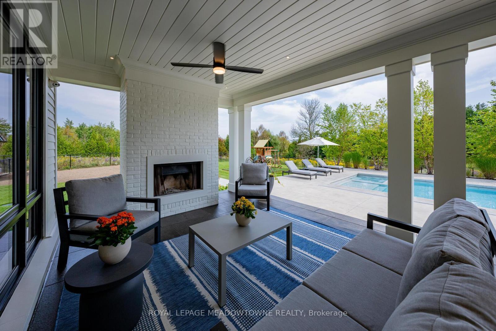 












9275 WELLINGTON RD 50

,
Erin,




Ontario
L7J2L8

