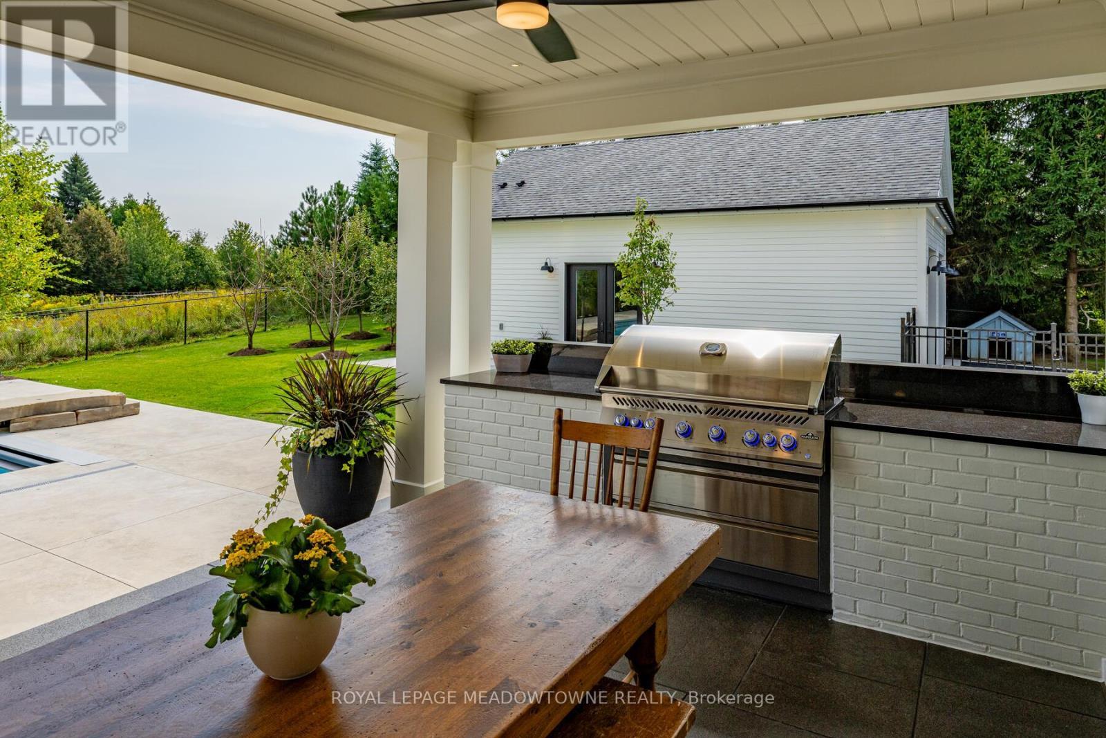 












9275 WELLINGTON RD 50

,
Erin,




Ontario
L7J2L8

