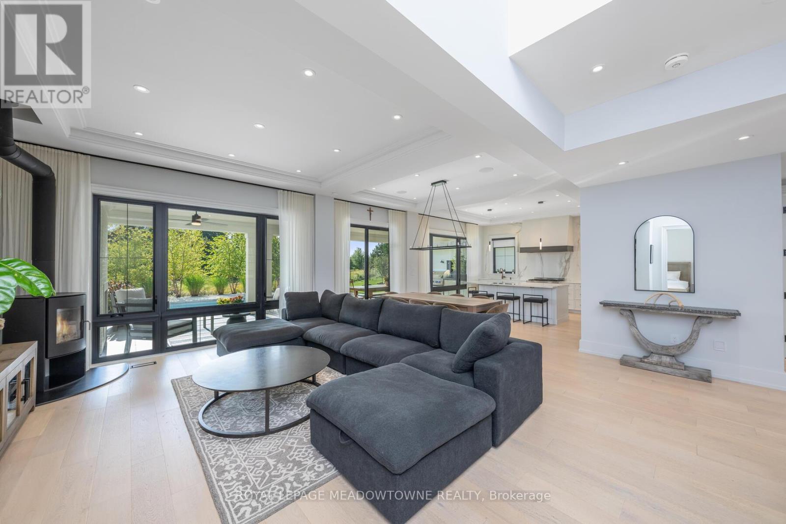 












9275 WELLINGTON RD 50

,
Erin,




Ontario
L7J2L8

