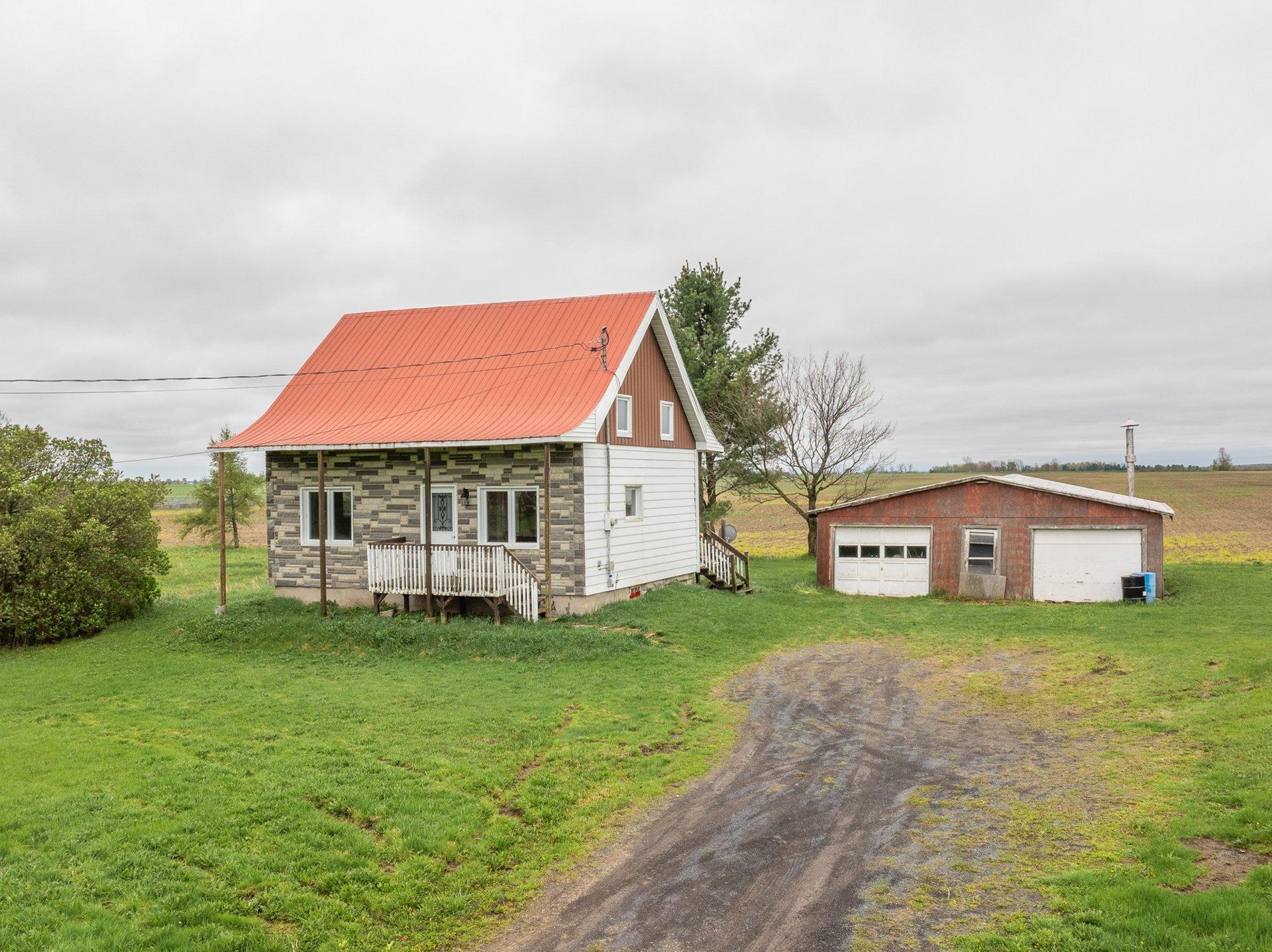 









273Z


94e Avenue

,
Saint-Blaise-sur-Richelieu,







QC
J0J1W0

