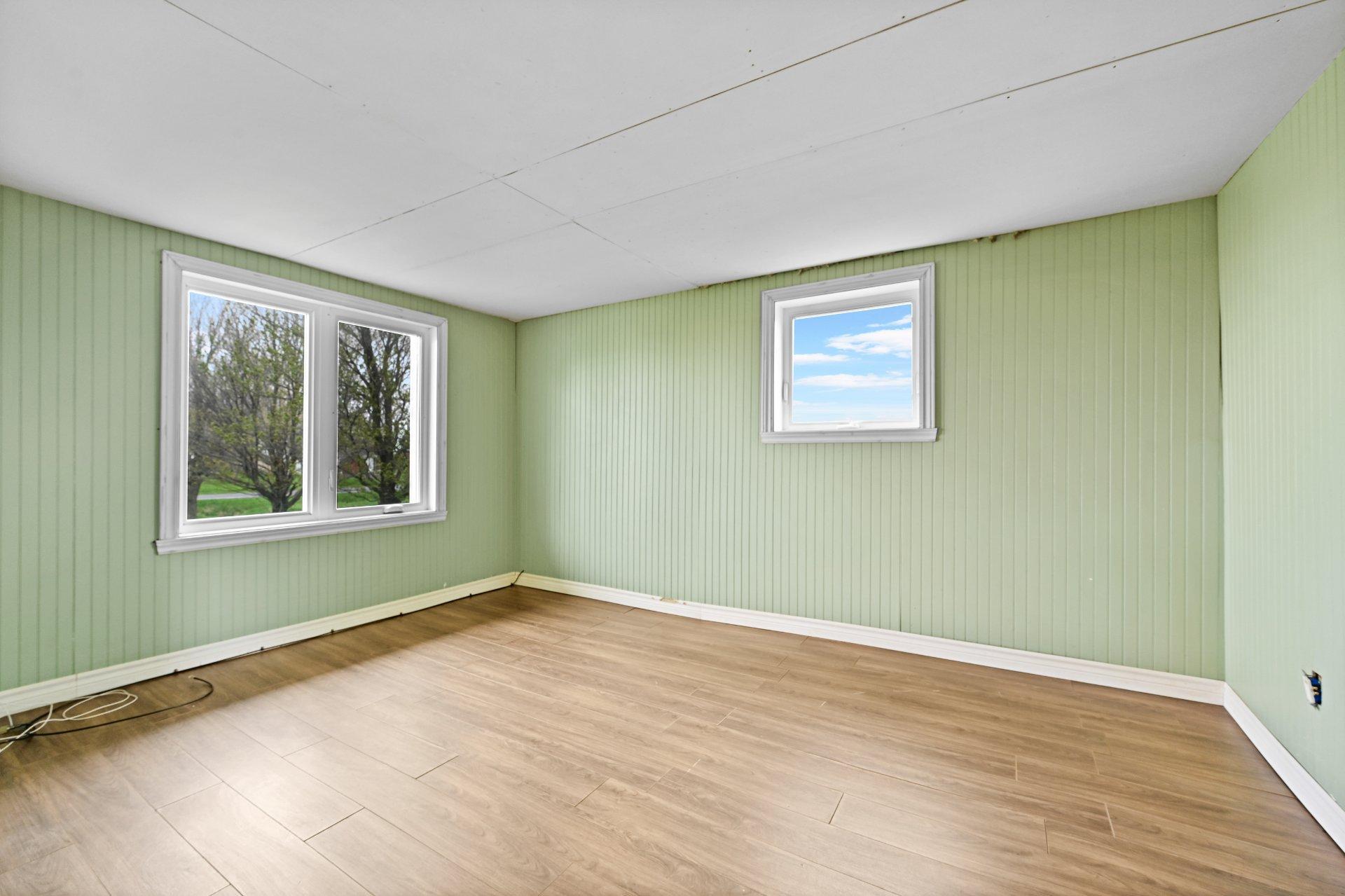 









273Z


94e Avenue

,
Saint-Blaise-sur-Richelieu,







QC
J0J1W0

