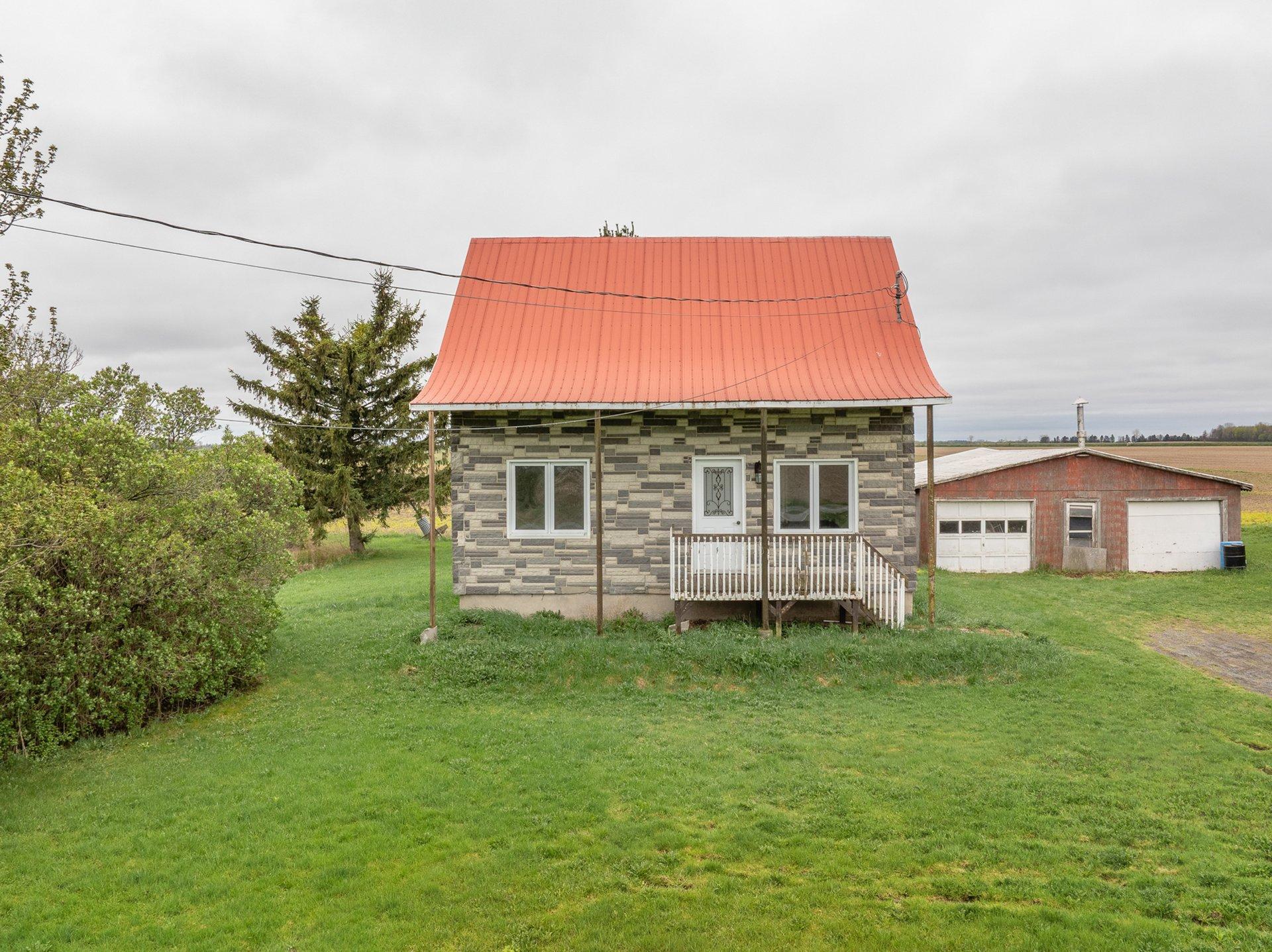 









273Z


94e Avenue

,
Saint-Blaise-sur-Richelieu,







QC
J0J1W0


