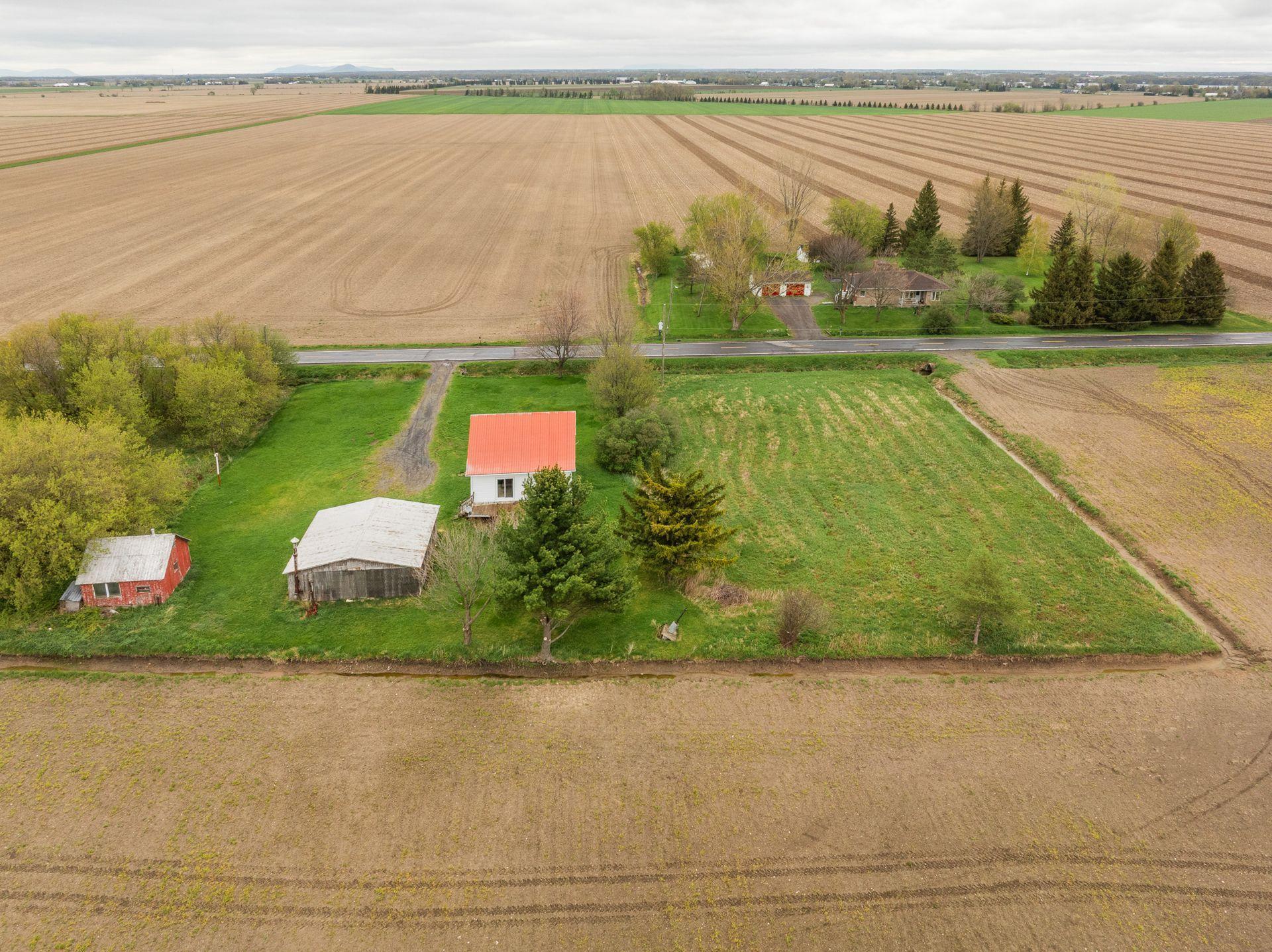 









273Z


94e Avenue

,
Saint-Blaise-sur-Richelieu,







QC
J0J1W0

