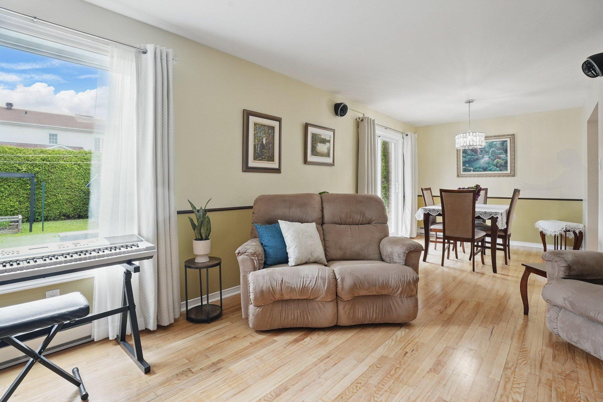 









332


Ch. Lebaudy

,
Gatineau (Gatineau),




QC
J8V2H2

