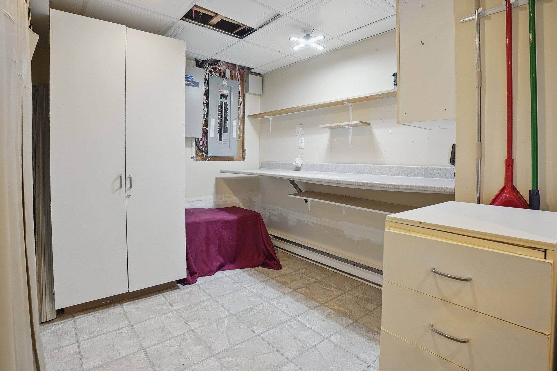 









332


Ch. Lebaudy

,
Gatineau (Gatineau),




QC
J8V2H2


