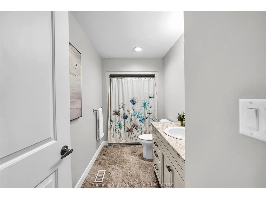 









62


MOONSTONE

Crescent,
Chatham,




ON
N7M 0S1

