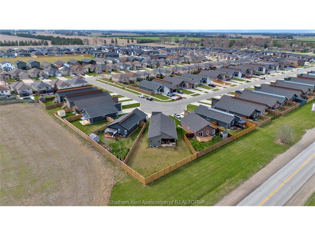 









62


MOONSTONE

Crescent,
Chatham,




ON
N7M 0S1

