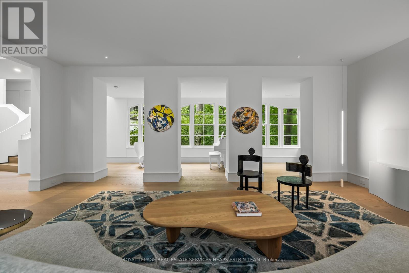 












25 NORTH DRIVE

,
Toronto,




Ontario
M9A4R1


