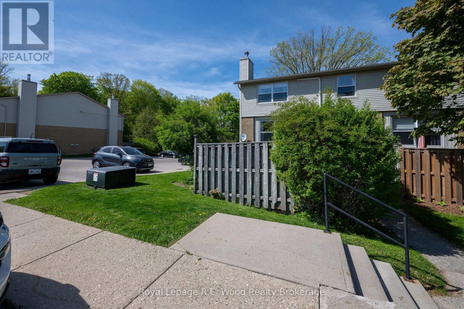 












48 - 760 BERKSHIRE DRIVE

,
London South (South N),




Ontario
N6J4A5

