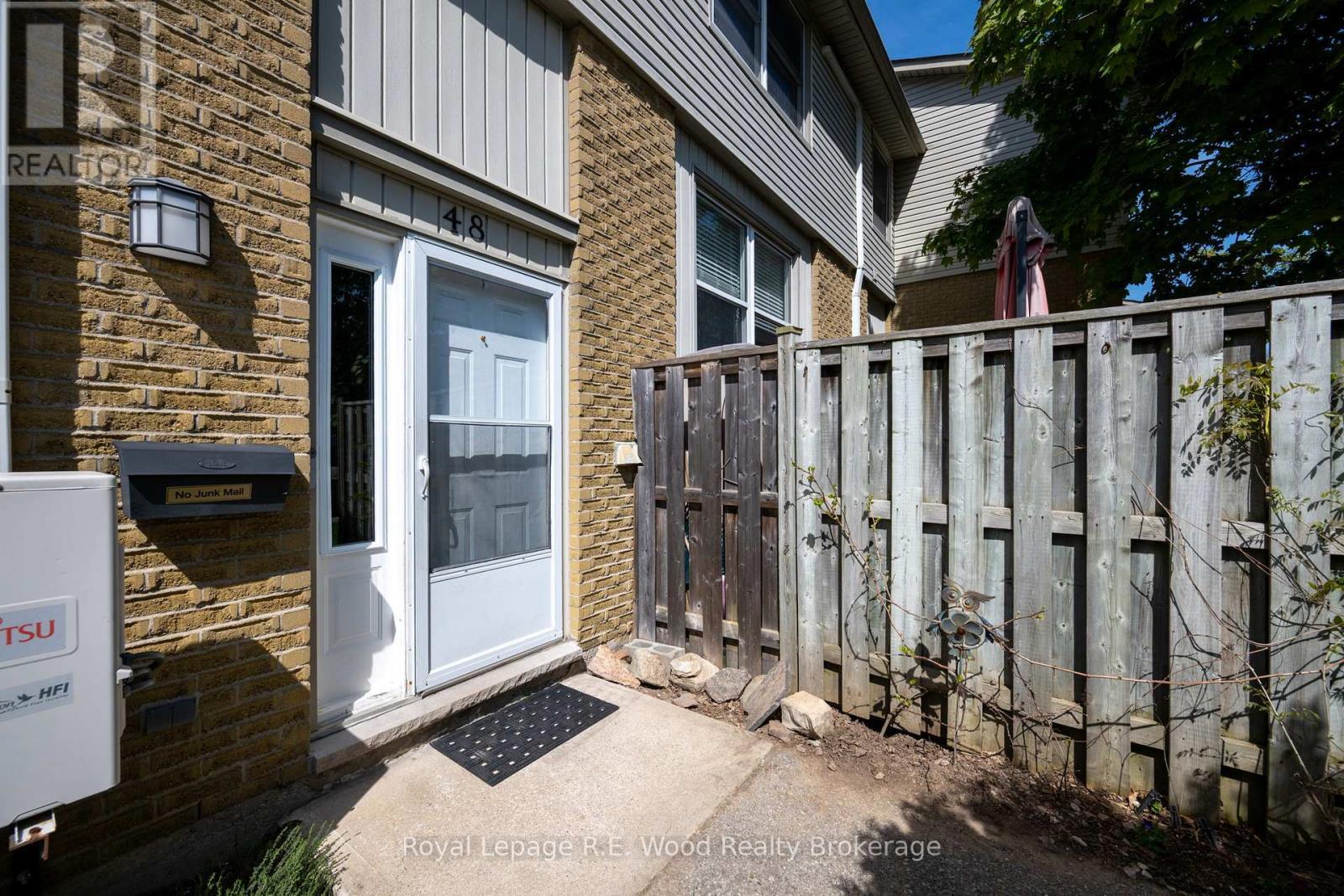 












48 - 760 BERKSHIRE DRIVE

,
London South (South N),




Ontario
N6J4A5

