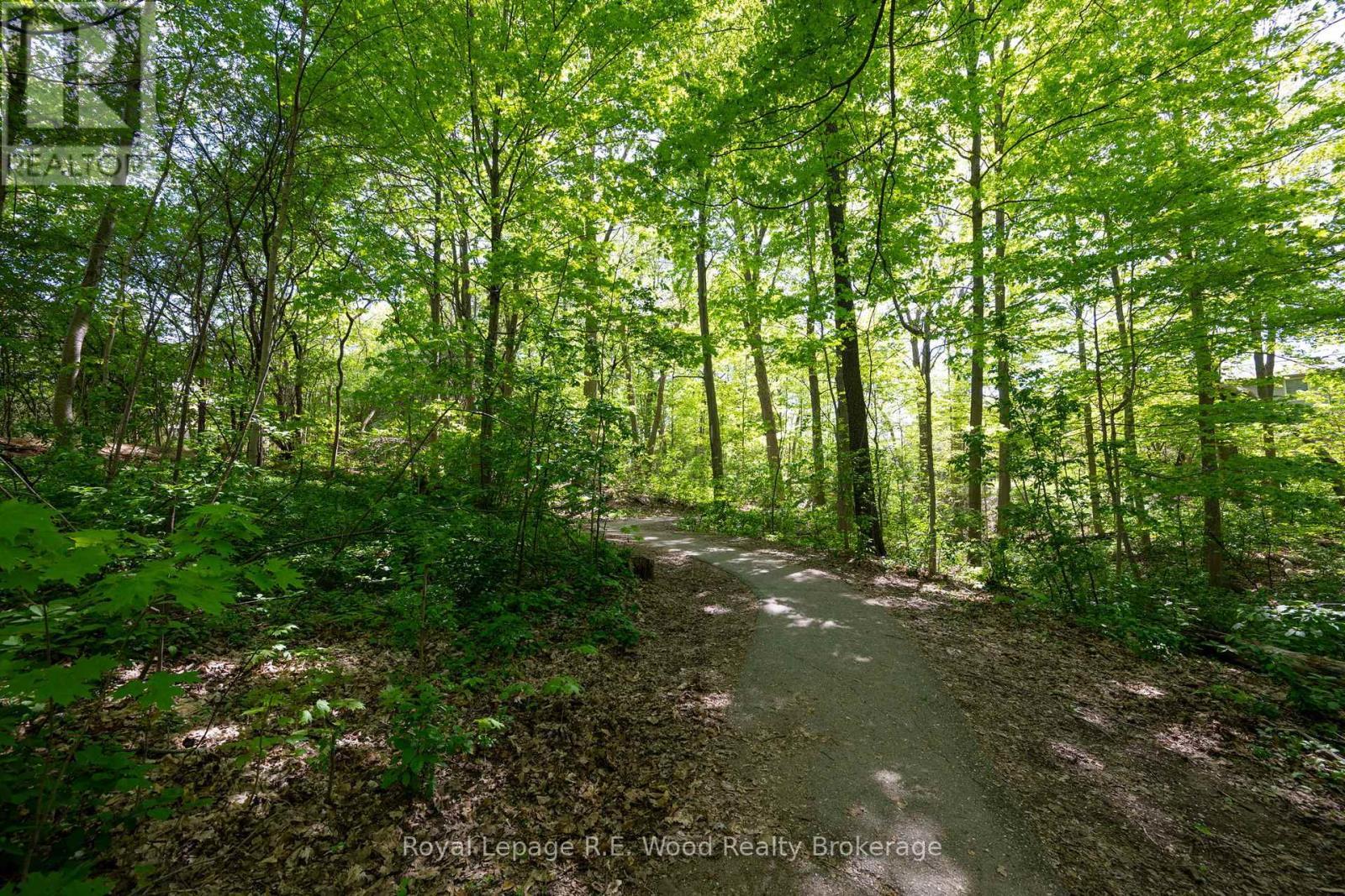 












48 - 760 BERKSHIRE DRIVE

,
London South (South N),




Ontario
N6J4A5

