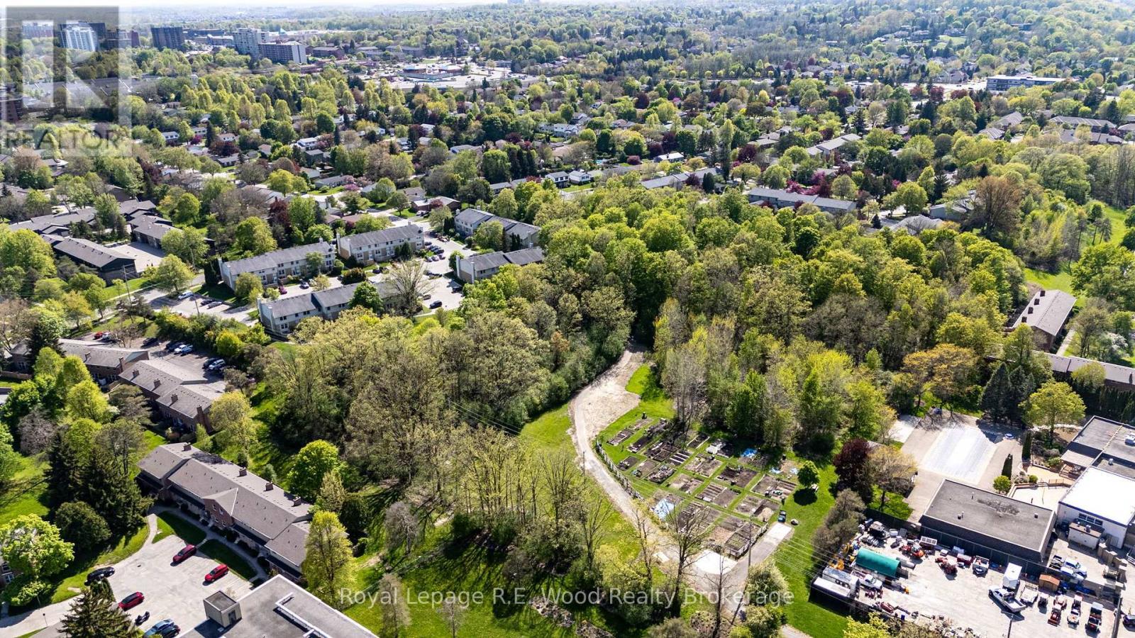 












48 - 760 BERKSHIRE DRIVE

,
London South (South N),




Ontario
N6J4A5

