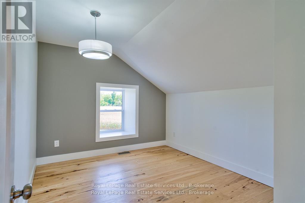 












1748 CENTRE ROAD

,
Hamilton (Carlisle),




Ontario
L8N2Z7


