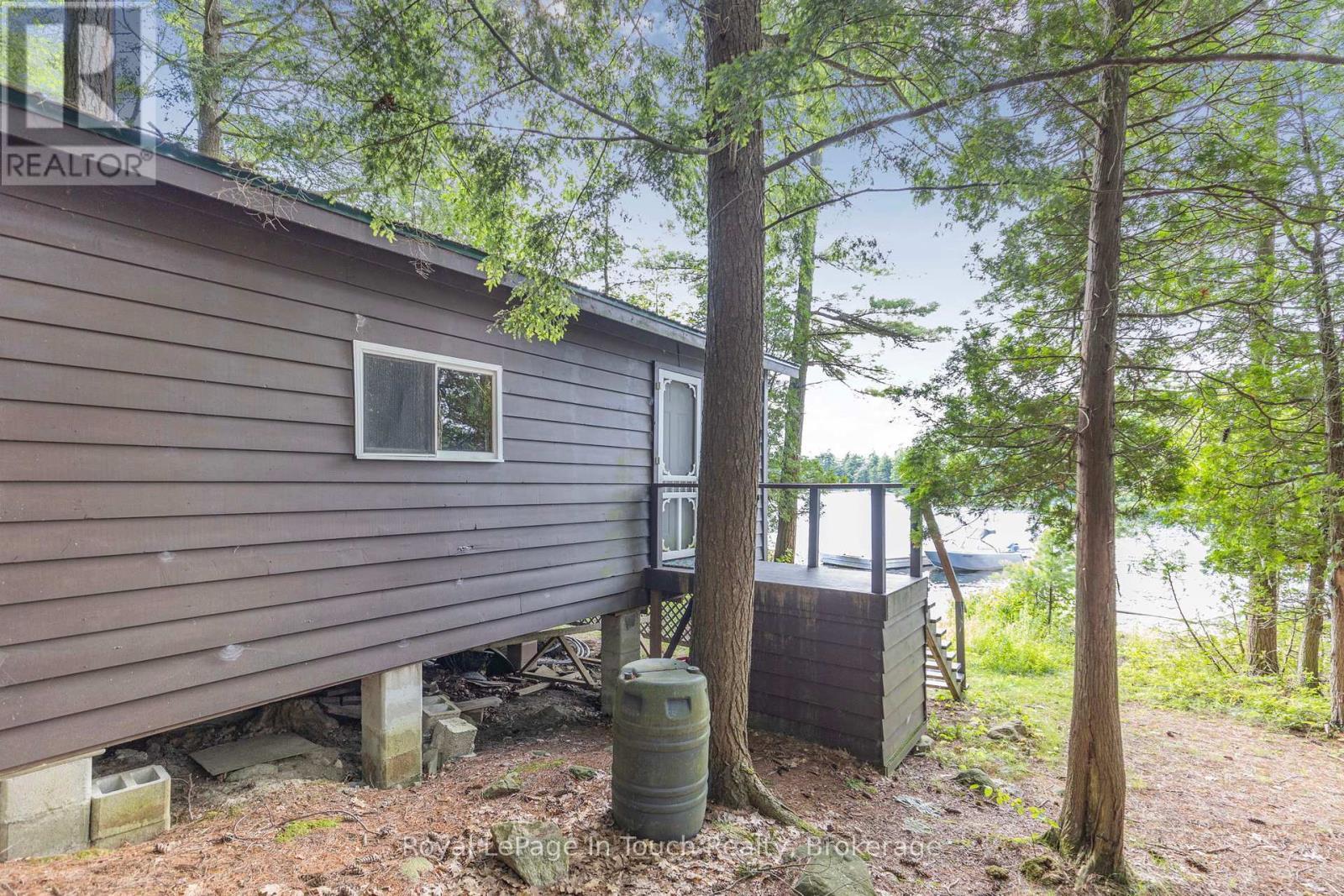 












B207-10 WAHSOUNE ISLAND

,
The Archipelago (Archipelago South),




Ontario
P2A1T4

