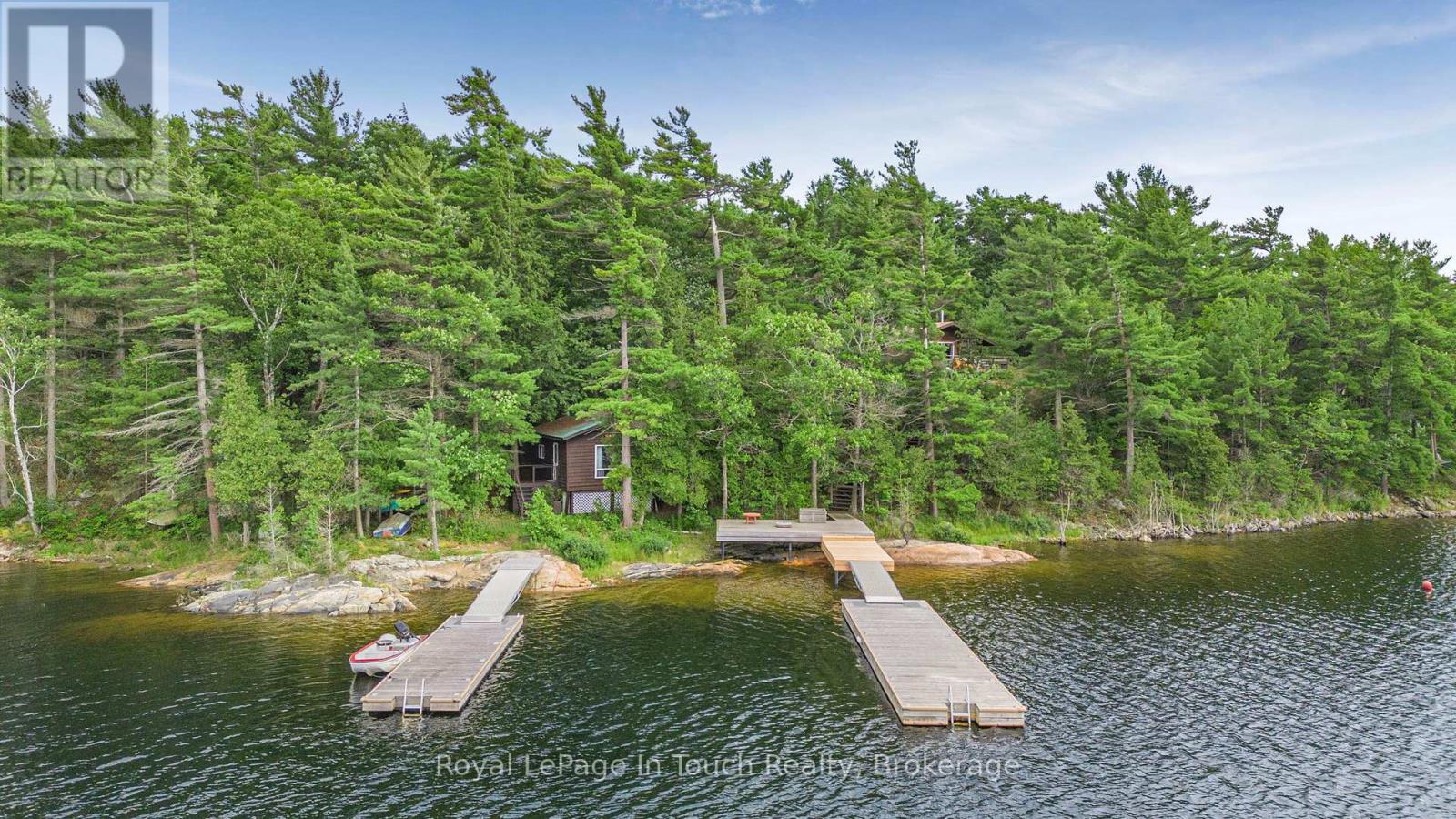 












B207-10 WAHSOUNE ISLAND

,
The Archipelago (Archipelago South),




Ontario
P2A1T4

