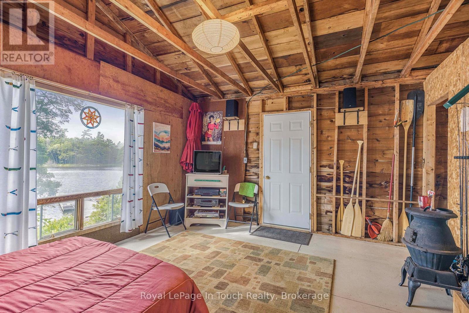 












B207-10 WAHSOUNE ISLAND

,
The Archipelago (Archipelago South),




Ontario
P2A1T4

