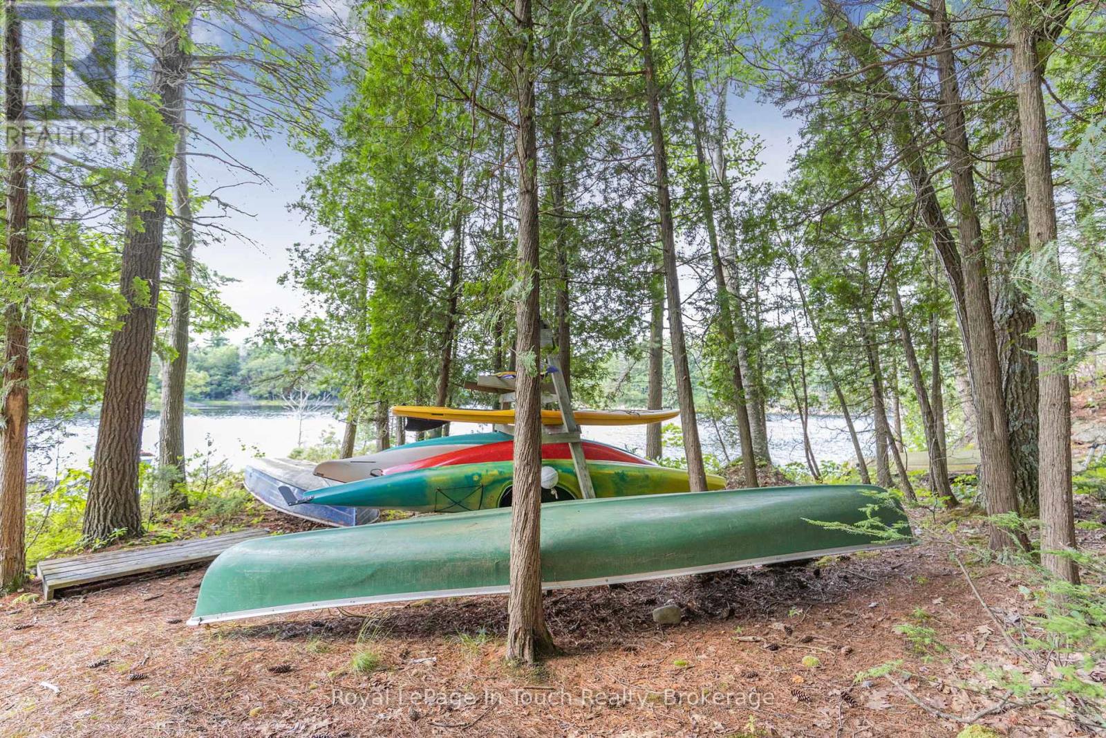 












B207-10 WAHSOUNE ISLAND

,
The Archipelago (Archipelago South),




Ontario
P2A1T4

