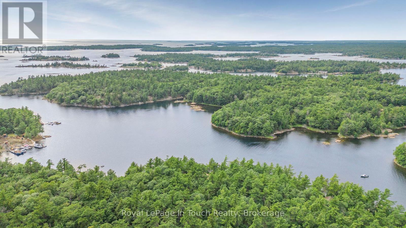 












B207-10 WAHSOUNE ISLAND

,
The Archipelago (Archipelago South),




Ontario
P2A1T4

