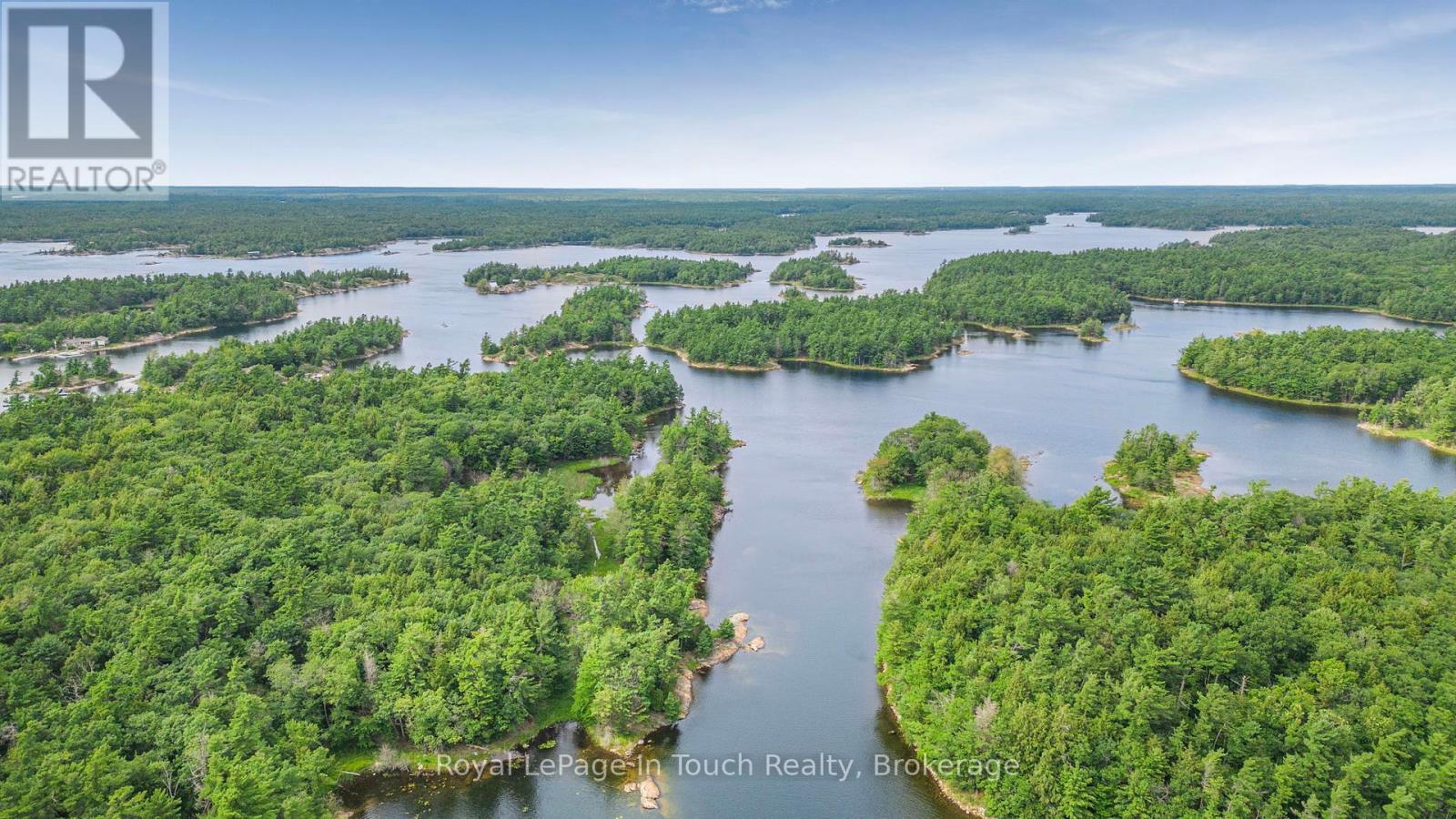 












B207-10 WAHSOUNE ISLAND

,
The Archipelago (Archipelago South),




Ontario
P2A1T4

